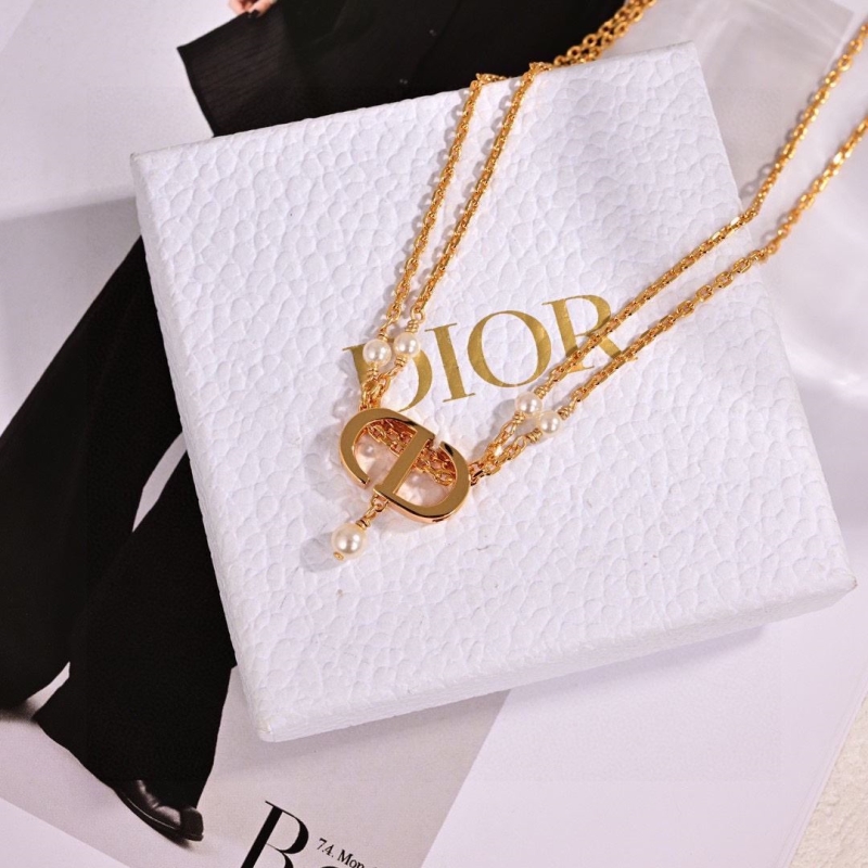 chr1st1an D10r necklaces